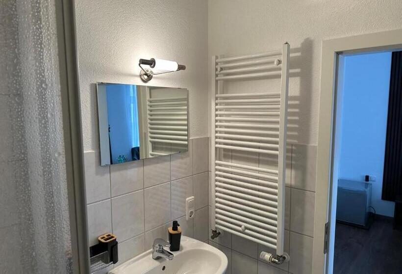 스탠다드 트리플 룸, Café Burg Stahleck