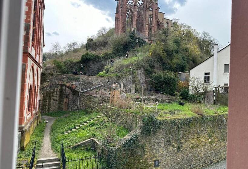 스탠다드 룸, Café Burg Stahleck