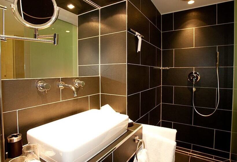 标准间, Das Posch