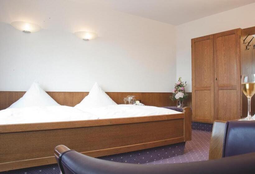 标准间, Felsenkeller