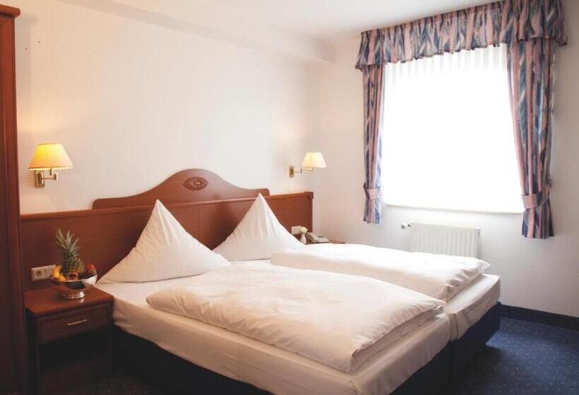 标准间, Felsenkeller