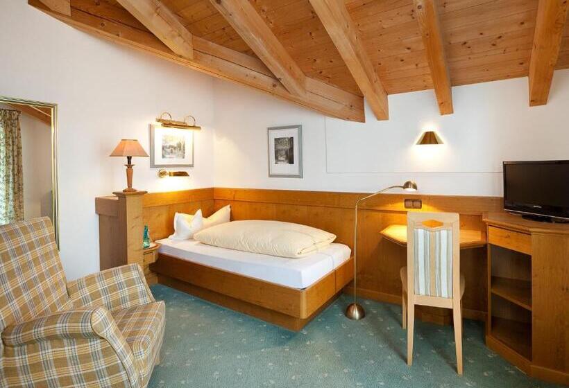 اتاق استاندارد یک نفره, Filser