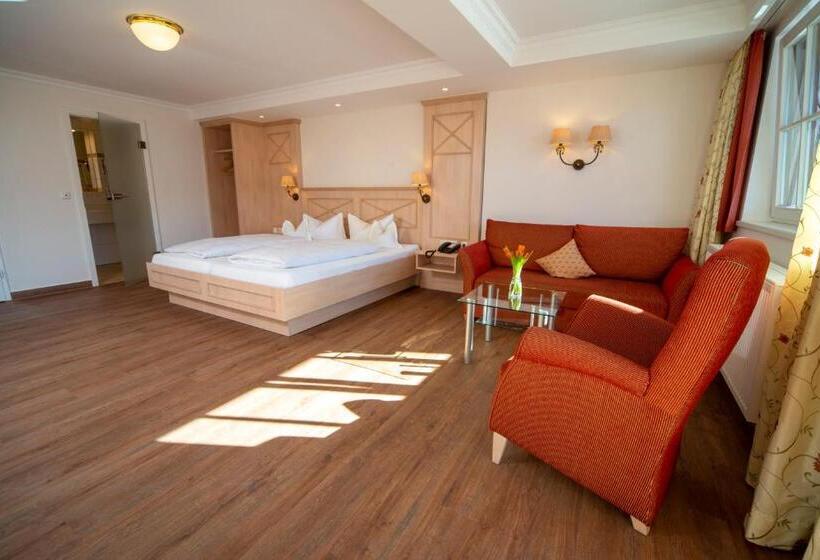 استودیو استاندارد با بالکن, Filser