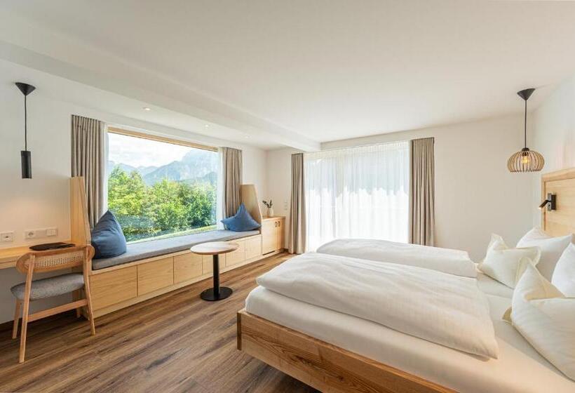 استودیوی استاندارد, Filser