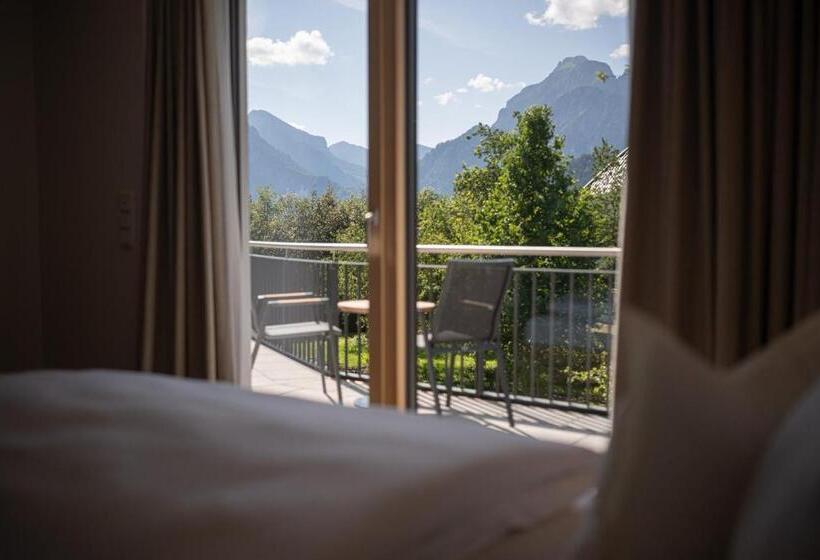 استودیوی استاندارد, Filser