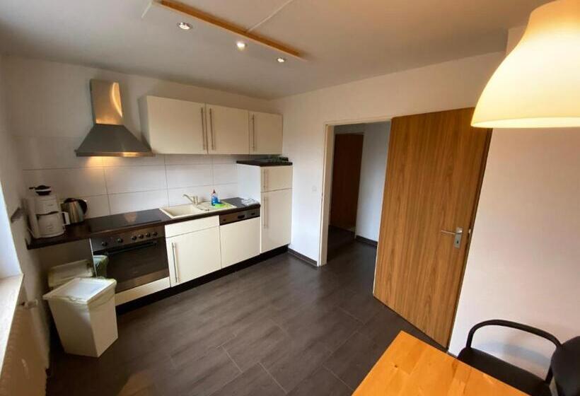 דירת 4 חדרים, Harzidyll