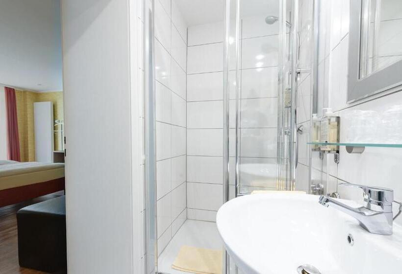 غرفة قياسية, Kurfürstenhof