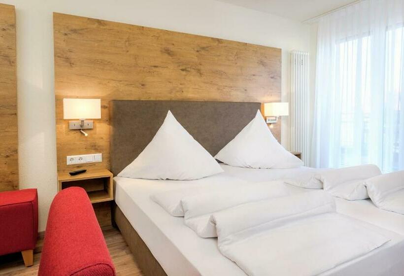 Quarto Estandar, Mythos