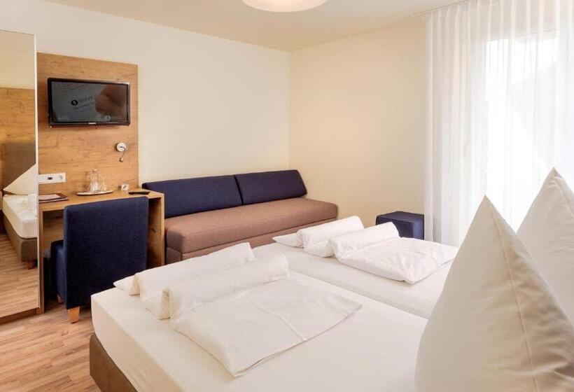 Quarto Estandar, Mythos