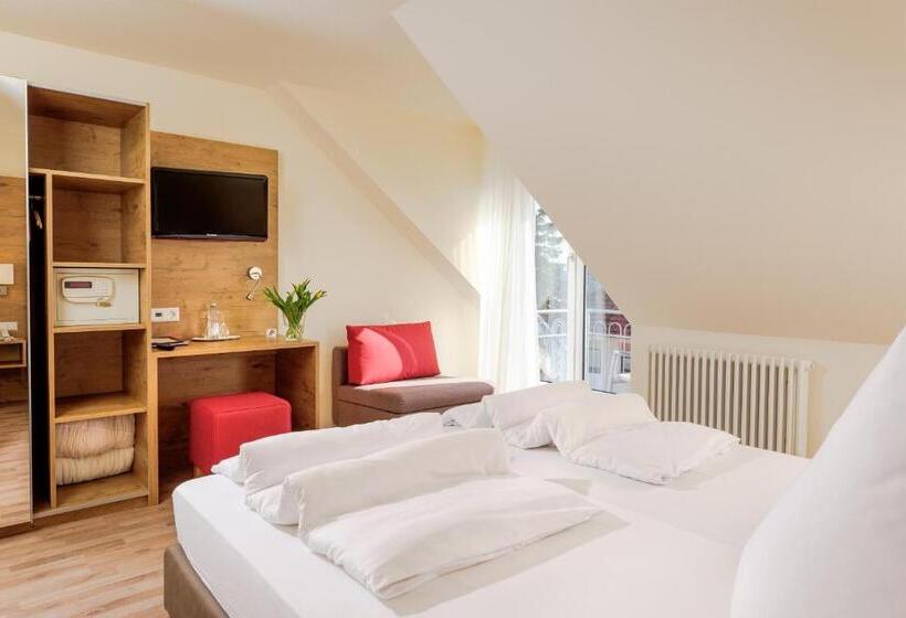 Quarto Estandar, Mythos