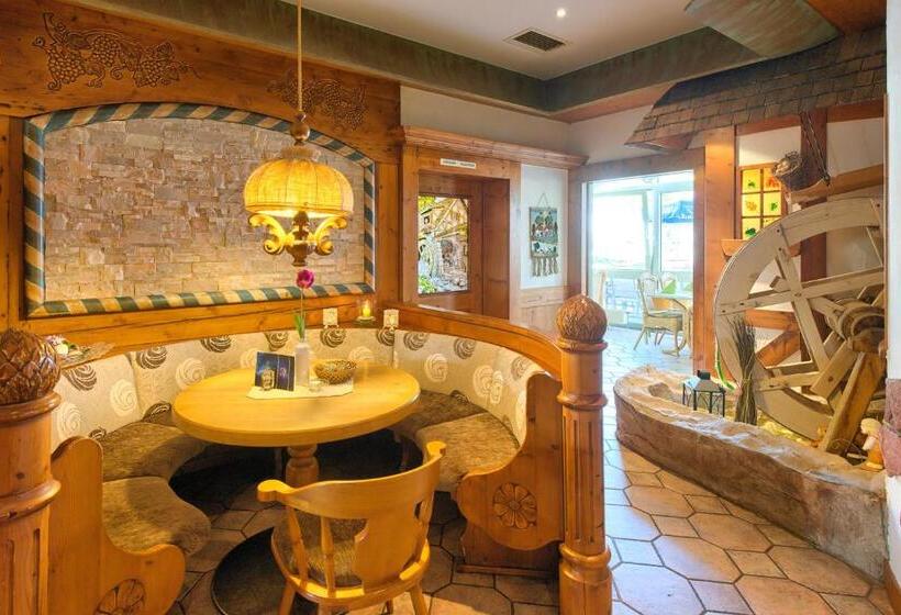 Quarto Estandar, Mythos