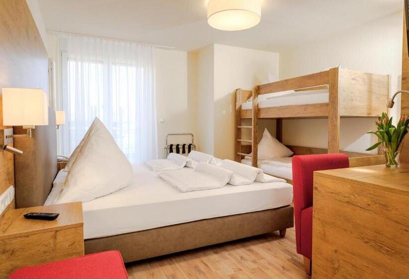 Quarto Quádruplo Estandar, Mythos