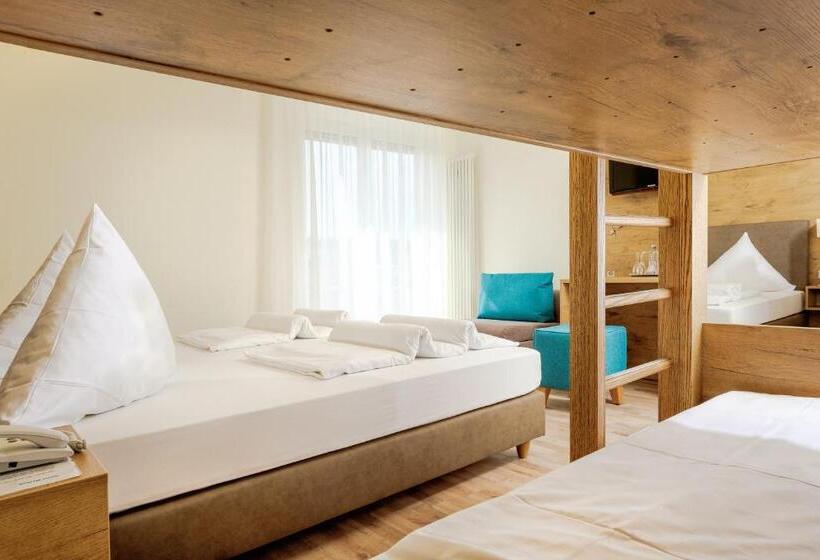 Quarto Quádruplo Estandar, Mythos