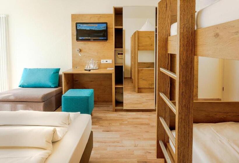 Quarto Quádruplo Estandar, Mythos