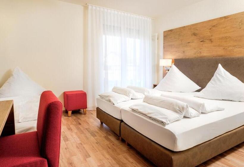 Quarto Triplo Estandar, Mythos