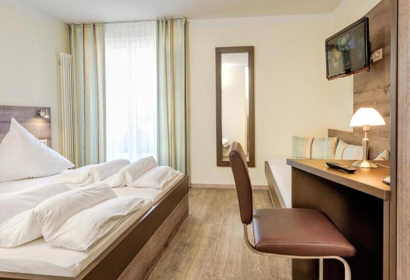 Quarto Triplo Estandar, Mythos