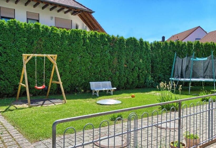 Quarto Triplo Estandar, Mythos