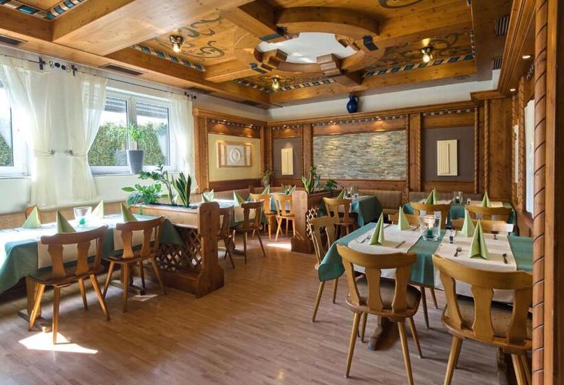 Quarto Triplo Estandar, Mythos