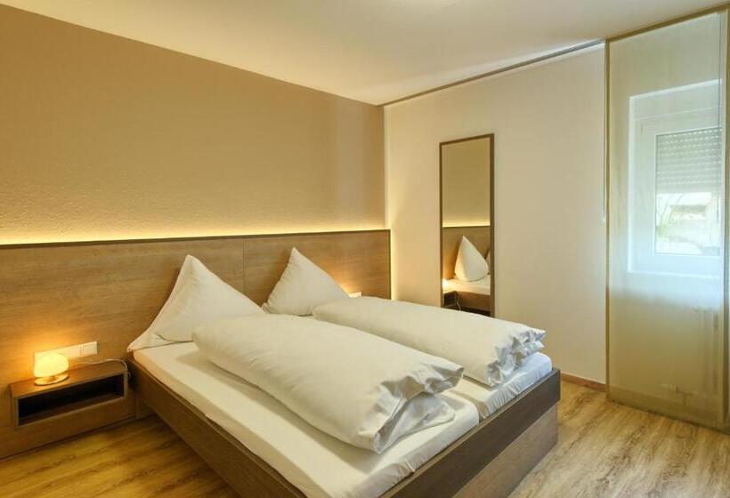 Quarto Estandar, Mythos