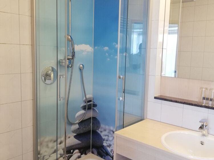 Семейный Номер, Nummerhof