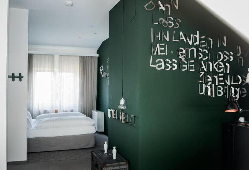 스탠다드 스튜디오, Romantikhotel Rebstock Art & Design