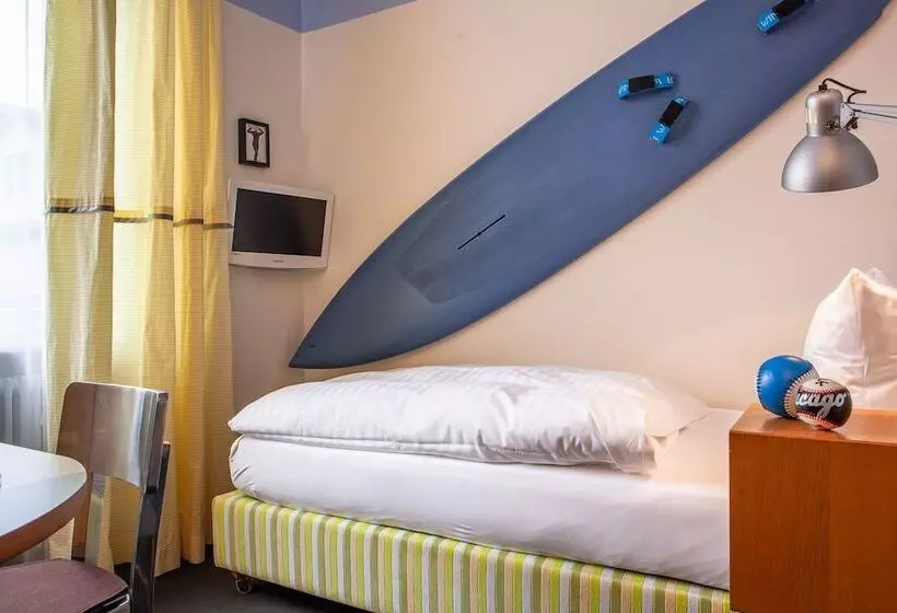 エコノミーシングルルーム, Romantikhotel Rebstock Art & Design
