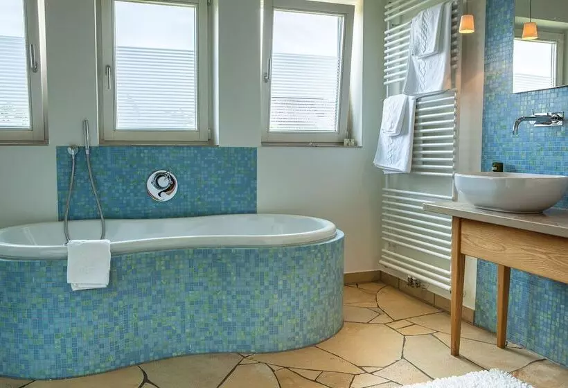スタンダードスタジオ, Romantikhotel Rebstock Art & Design