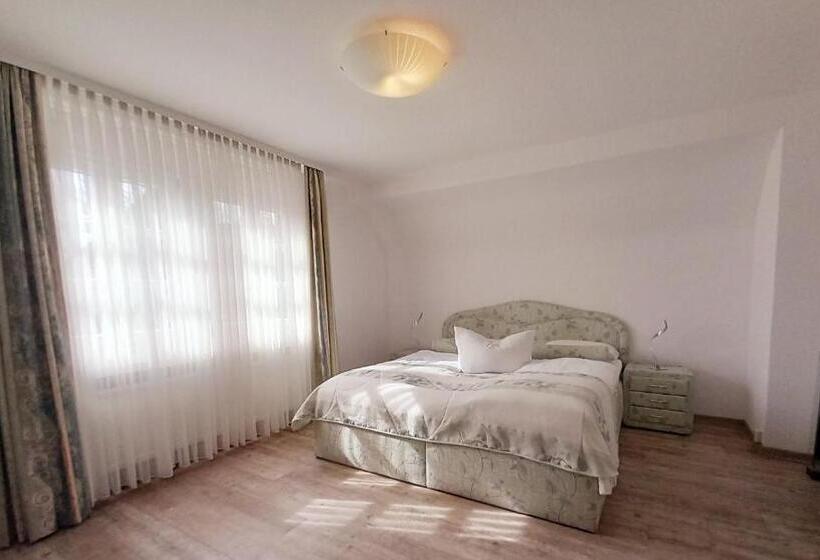 חדר סטנדרט לשלושה, Schloßschenke