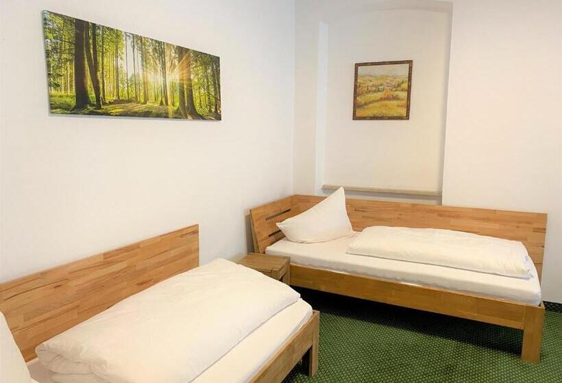 Четырехместный Номер Стандарт, Schwabenwirt