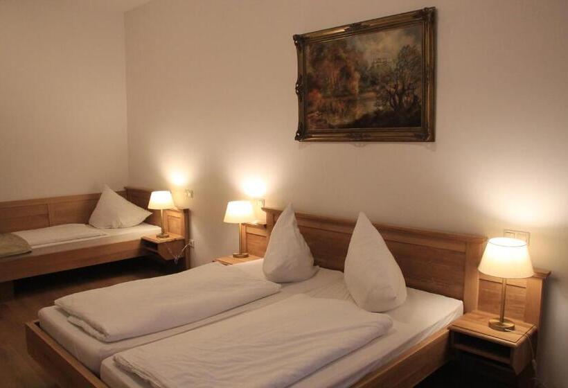 Трехместный Номер Deluxe, Schwabenwirt