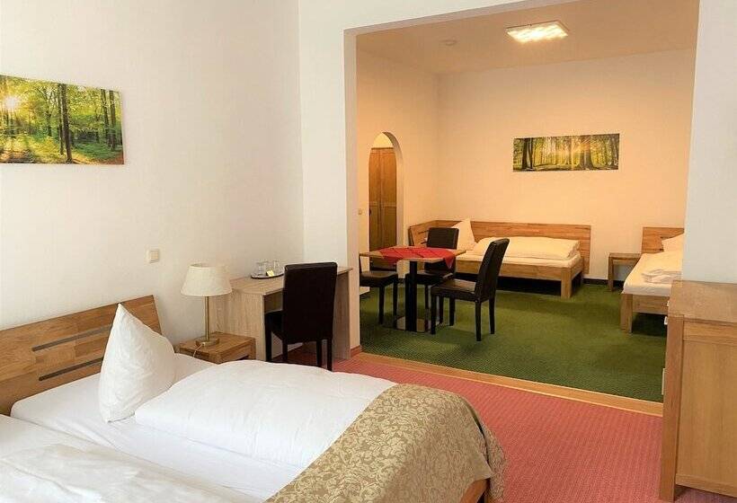 Четырехместный Номер Стандарт, Schwabenwirt