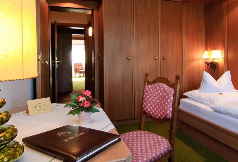 标准单人间, Steinbach