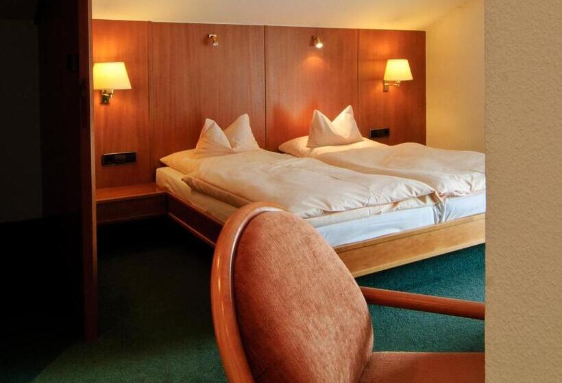 家庭间, Steinbach