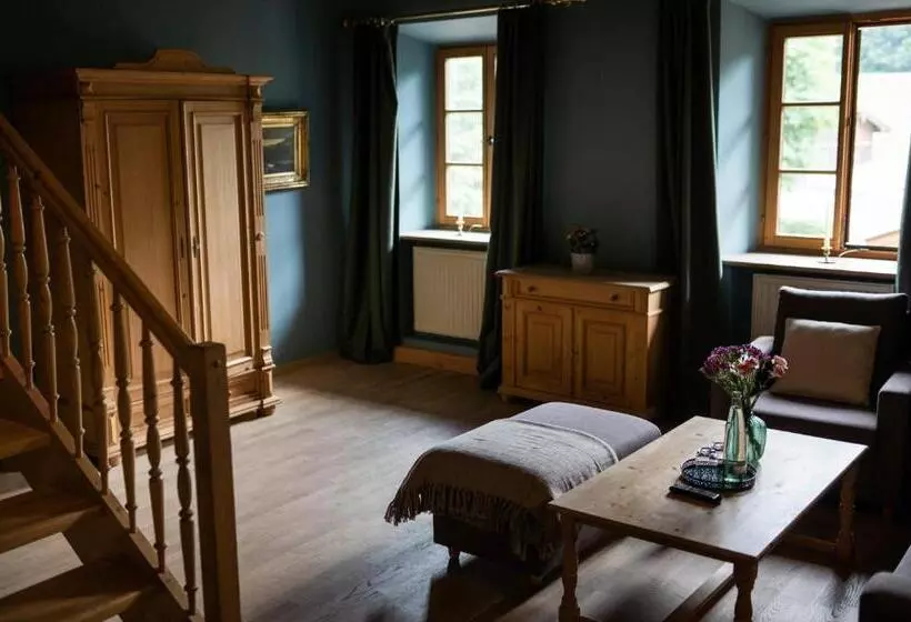 اتاق دوبلکس, Tegernseer Hof