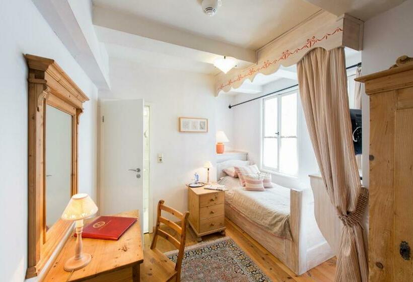 スタンダードシングルルーム, Theophano