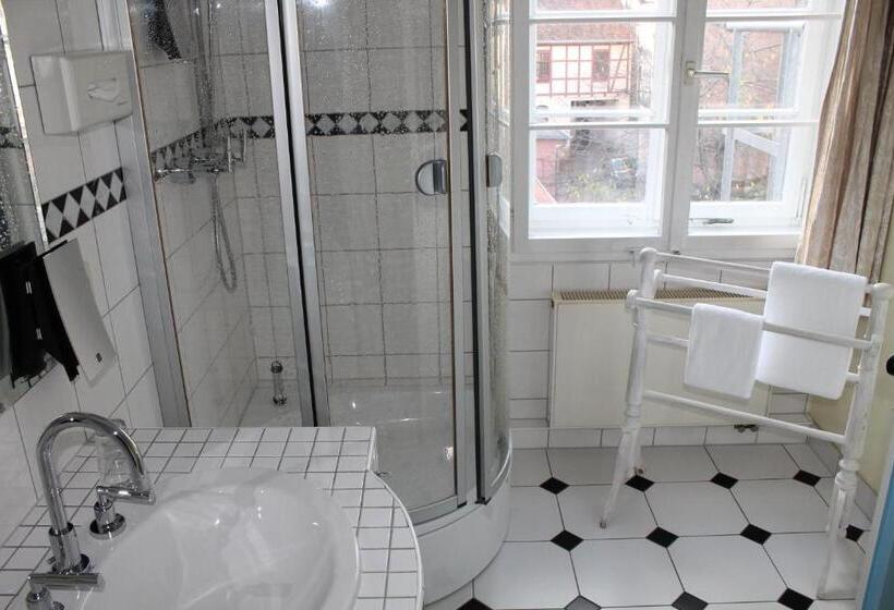 スタンダードルーム, Theophano