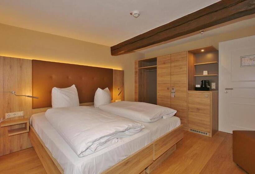 クラシックルーム, Theophano