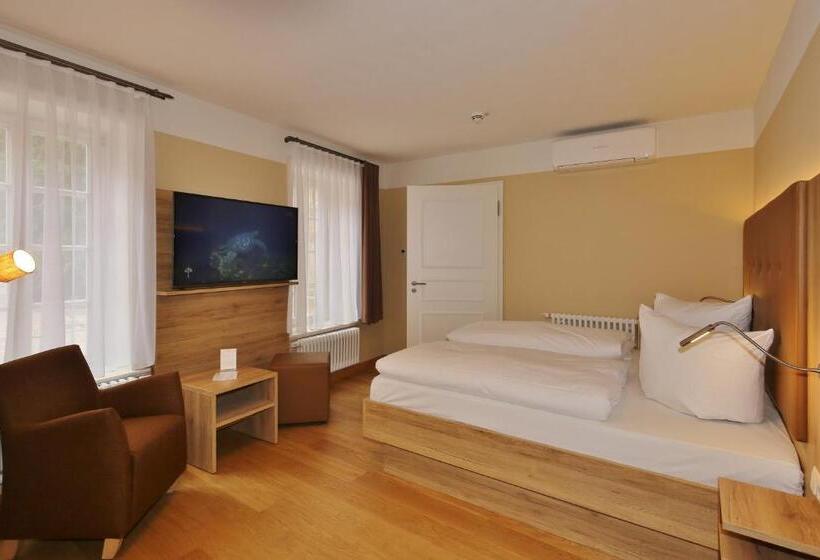 クラシックルーム, Theophano