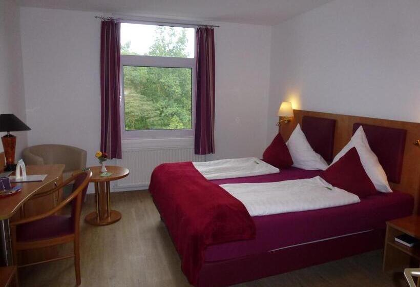 דירת חדר נוף לגינה, Wildunger Hof Mit Gemeinschaftskuche