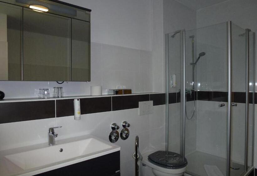 דירת חדר נוף לגינה, Wildunger Hof Mit Gemeinschaftskuche