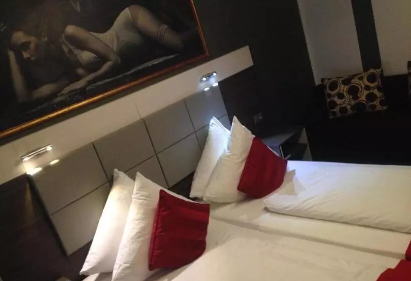 Standard-huone Jokinäkymä, Rheinhotel Lilie