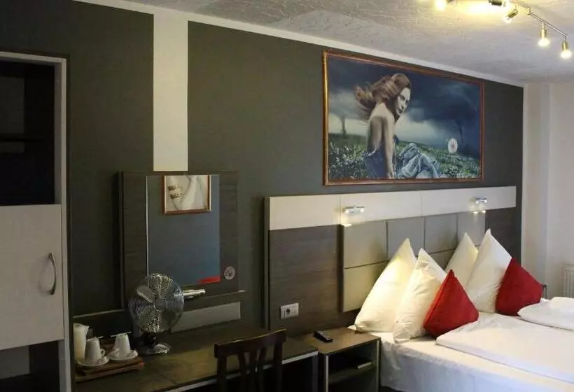 Standard-huone Jokinäkymä, Rheinhotel Lilie