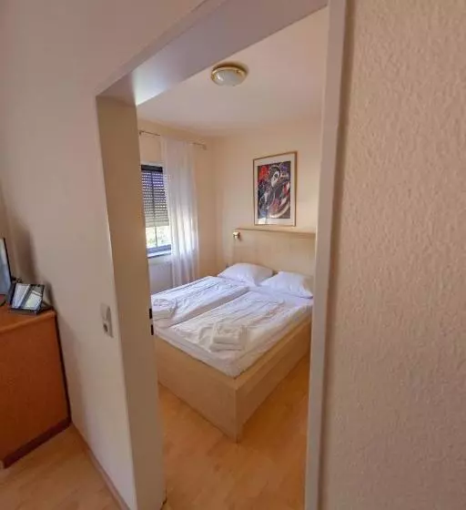 家族用アパートメント, West Hotel An Der Sächsischen Weinstrasse