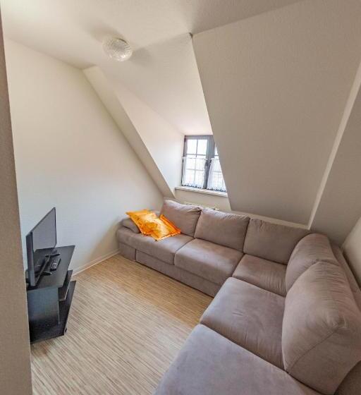 패밀리 아파트, West Hotel An Der Sächsischen Weinstrasse