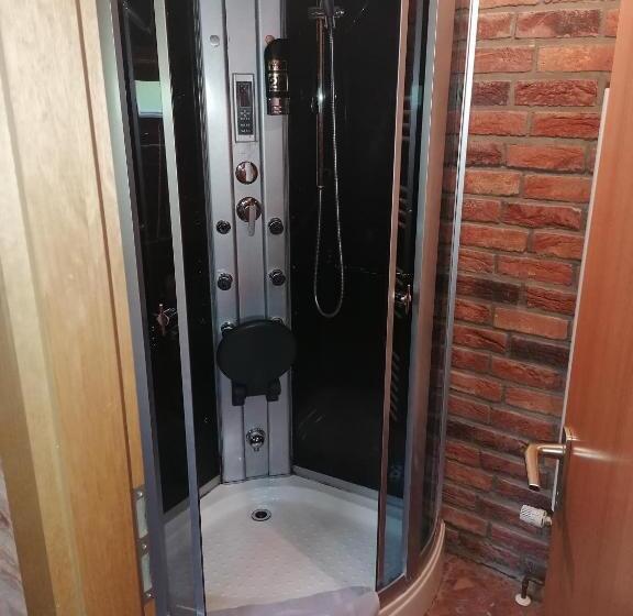 Номер Стандарт Индивидуальный, Pension Riverside In Leverkusen Hitdorf Am Rhein   Zentral An Der A1 Und 59
