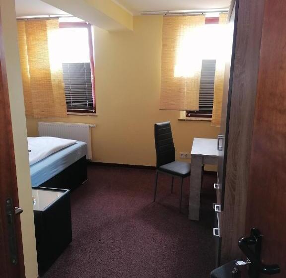 חדר סטנדרט עם מיטת קינג, Pension Riverside In Leverkusen Hitdorf Am Rhein Zentral An Der A1 Und 59