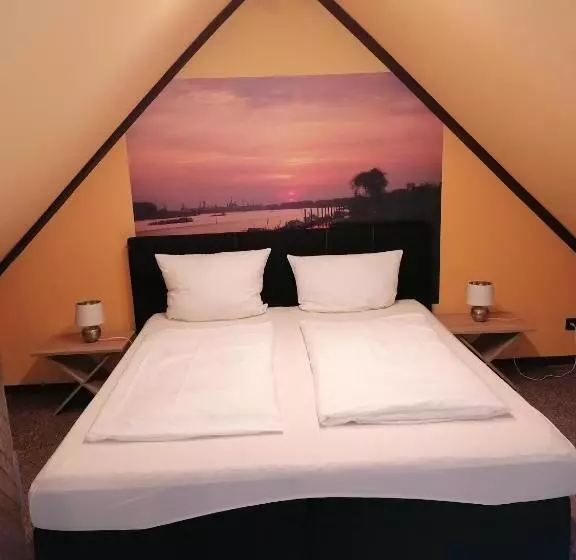スタンダードスタジオ, Pension Riverside In Leverkusen Hitdorf Am Rhein Zentral An Der A1 Und 59