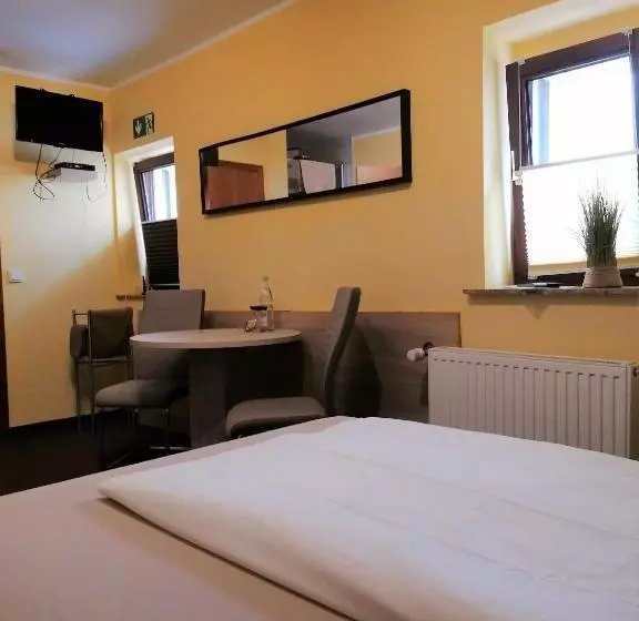 エコノミーシングルルーム, Pension Riverside In Leverkusen Hitdorf Am Rhein Zentral An Der A1 Und 59