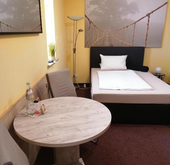 חדר אקונומי יחיד, Pension Riverside In Leverkusen Hitdorf Am Rhein Zentral An Der A1 Und 59