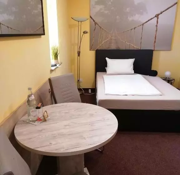 エコノミーシングルルーム, Pension Riverside In Leverkusen Hitdorf Am Rhein Zentral An Der A1 Und 59